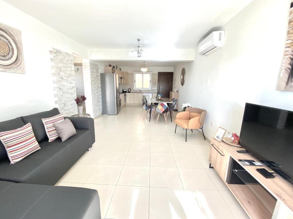 Nissi 3 View Holiday 2 Bedroom Apartment Aya Napa Dış mekan fotoğraf